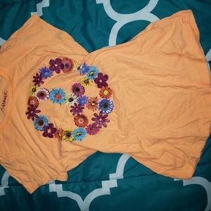 NWOT Hanes Peace Symbol Tee